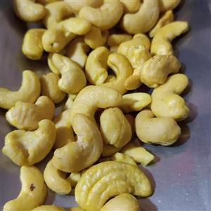 بادام هندی شور فله ای
