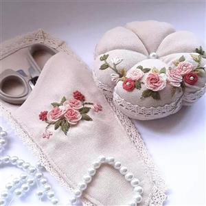 جا سوزنی و جا قیچی گلدوزی شده با دست،رنگ کرم