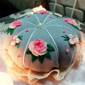 جاسوزنی بزرگ گلدوزی شده برای خیاط ها و عروس خانم ها