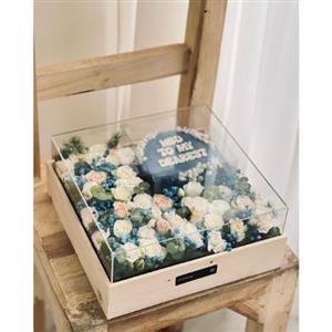 گل و کیک برای تولد خانم 55 ساله 4000