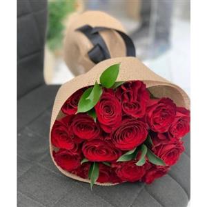 سبد و دسته گل هدیه برای پرستار 9541
