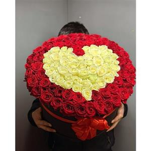 باکس گل رز برای تبریک نامزدی خواهر زاده 6304