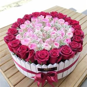 باکس گل رز برای روز معلم شیمی 6213