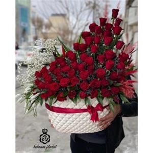 باکس گل رز با روبان 6040