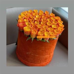 باکس گل رز برای تبریک افتتاحیه گالری نقاشی 6298