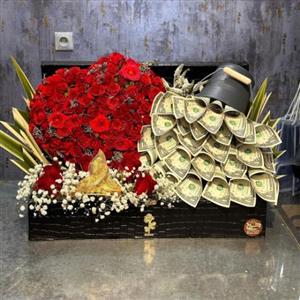 باکس گل رز قرمز با پول 6048