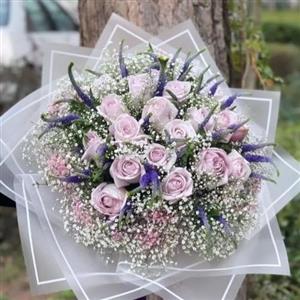 دسته گل رز و ژیپسوفیلا بزرگ 6244