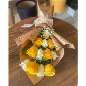 دسته گل رز زرد و سفید جذاب 5812