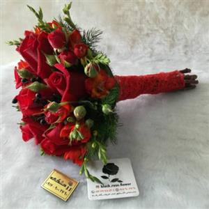 دسته گل رز قرمز برای عروس 6266