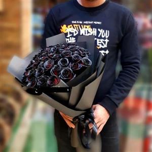 دسته گل رز مشکی برای تسلیت 6283
