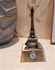 دکوری برج ایفل ساعت دار جنس پیوتر رنگ ثابت کد 318