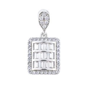 آویز گردنبند نقره زنانه مدل امرالدکات AMT-M110