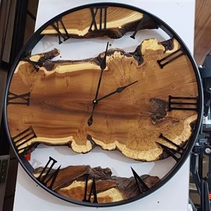 ساعت دیواری مدل روستیک چوبی