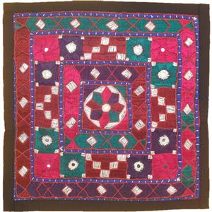 رومیزی سوزن دوزی مدل عسلی کد SOO85