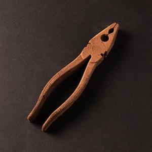 شکلات فکتوری طرح انبردست 30 گرم 