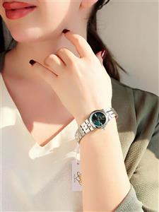 ساعت اورجینال زنانه مارک الکسا مدل 2010 بند قفلی موتور ژاپن قفل پروانه ای رنگ ثابت همراه با جعبه و پاکت اصلی کد 1921796