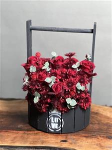 باکس گل ولنتاین رز قرمز طرح love