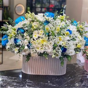 گلفروشی در داروخانه سعادت آباد روبروی بیمارستان مدرس t7900