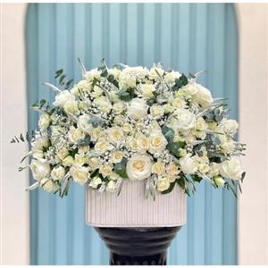 گلفروشی در سعادت آباد خیابان میرزایی غربی t7951