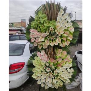 خرید تاج گل از گل فروشی لاکچری ترین شهرک تهران t2710