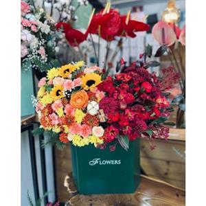 گل فروشی محدوده مرکز خرید چمدان در تهران t4527