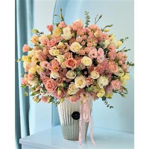 گل فروشی اطراف سالن زیبایی و آموزشگاه ارکیده مرجان محله فدک تهران t7141