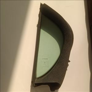 شیشه لچکی ماکسیما سمت راست