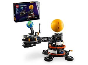 لگو تکنیک مدل سیاره زمین و ماه در مدار (42179)