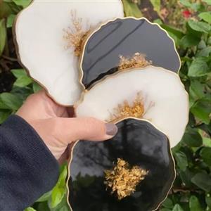 زیرلیوانی رزینی مشکی  و سفید شیک و جدید 6عددی