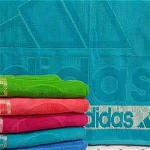 حوله حمام و استخر چند رنگ جنس اعلا آدیداس (Adidas) سایز 85 در 145 سانتی متر - سرخ مخملی