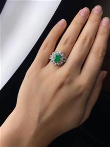 انگشتر جواهری زمرد کد ۱۱۵۰