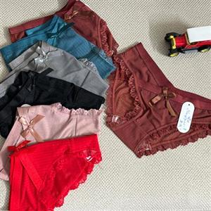 شورت زنانه فانتزی پشت زنبوری فری‌سایز