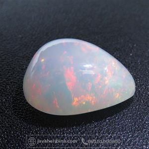 نگین انگشتر اوپال سفید با طیف هفت رنگ با تراش اشکی کد 154