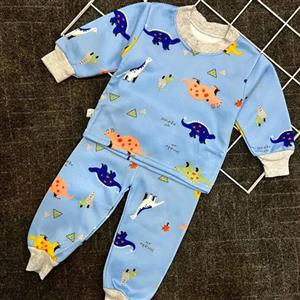 ست راحتی بلوز و شلوار تو کرکی وارداتی طرح دایناسور 6 ماه تا 1.5 سال کد 5