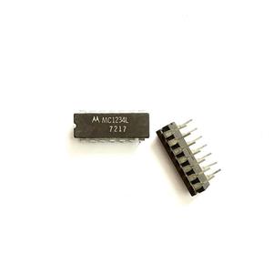 MC1234L آیسی نظامی