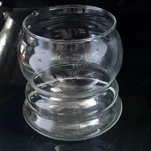 تنگ ماهی همراه با سنگ و سبزه مصنوعی سایز 10 در 10 سانتی متر