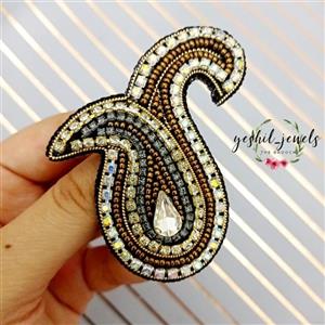 سنجاق سینه جواهر دوزی بته جقه