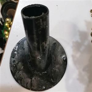 پایه پرچم فلزی (جهت نصب پرچم در خیابان ارتفاع پایه حدود 10 سانت)