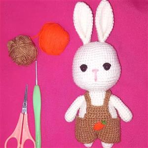 خرگوش قلاب بافی شیری رنگ تمیز و زیبا