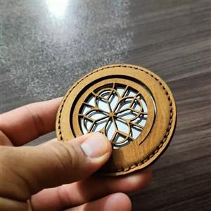 آینه همراه با روکش چرم طبیعیی