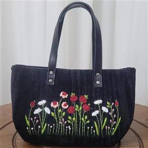 کیف دستدوز گلدوزی شده