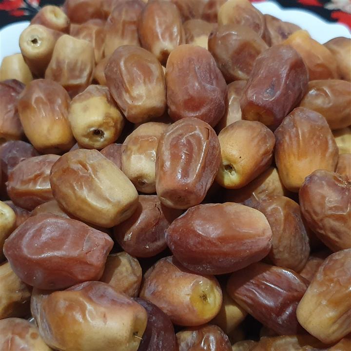 خرما زاهدی فله