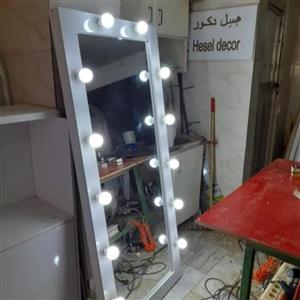 آیینه قدی  هالیوودی چراغ دار لامپی سفید 12 سرپیچ ابعاد 180 در 70  ارسال رایگان