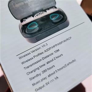 محصول دو کاره پاوربانک و هندزفری بلوتوثی قبل از ثبت سفارش موجودی بگیرید