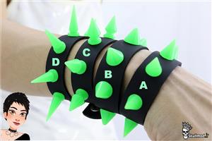 دستبند های اسپایکی سبز