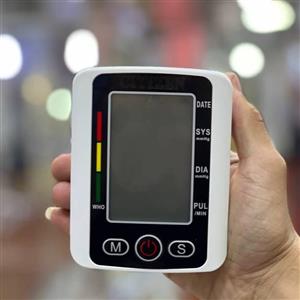 فشارسنج دیجیتالی وسخنگو مارک سیتیزن دارای کیف قابل حمل. 