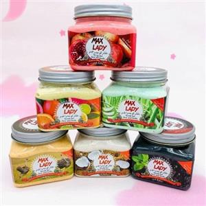 اسکراب لایه بردار پوست مکس لیدی (Max lady) حاوی عصاره ذغال و نعنا حجم 300 میلی‌لیتر