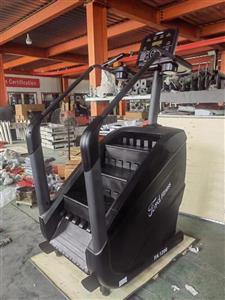 پله باشگاهی FORD FA 1200