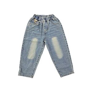 شلوار جین بچگانه اسپرت مدل مام فیت رنگ آبی روشن سنگ شور