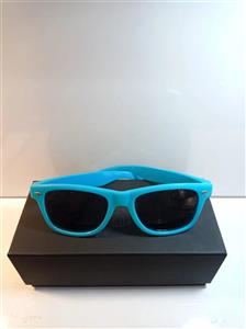 عینک آفتابی آبی روشن